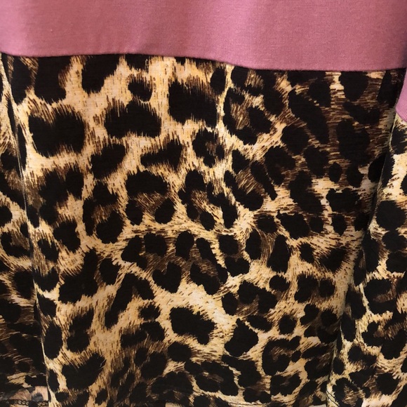 Color Block Soft Top - Picture 6 of 8